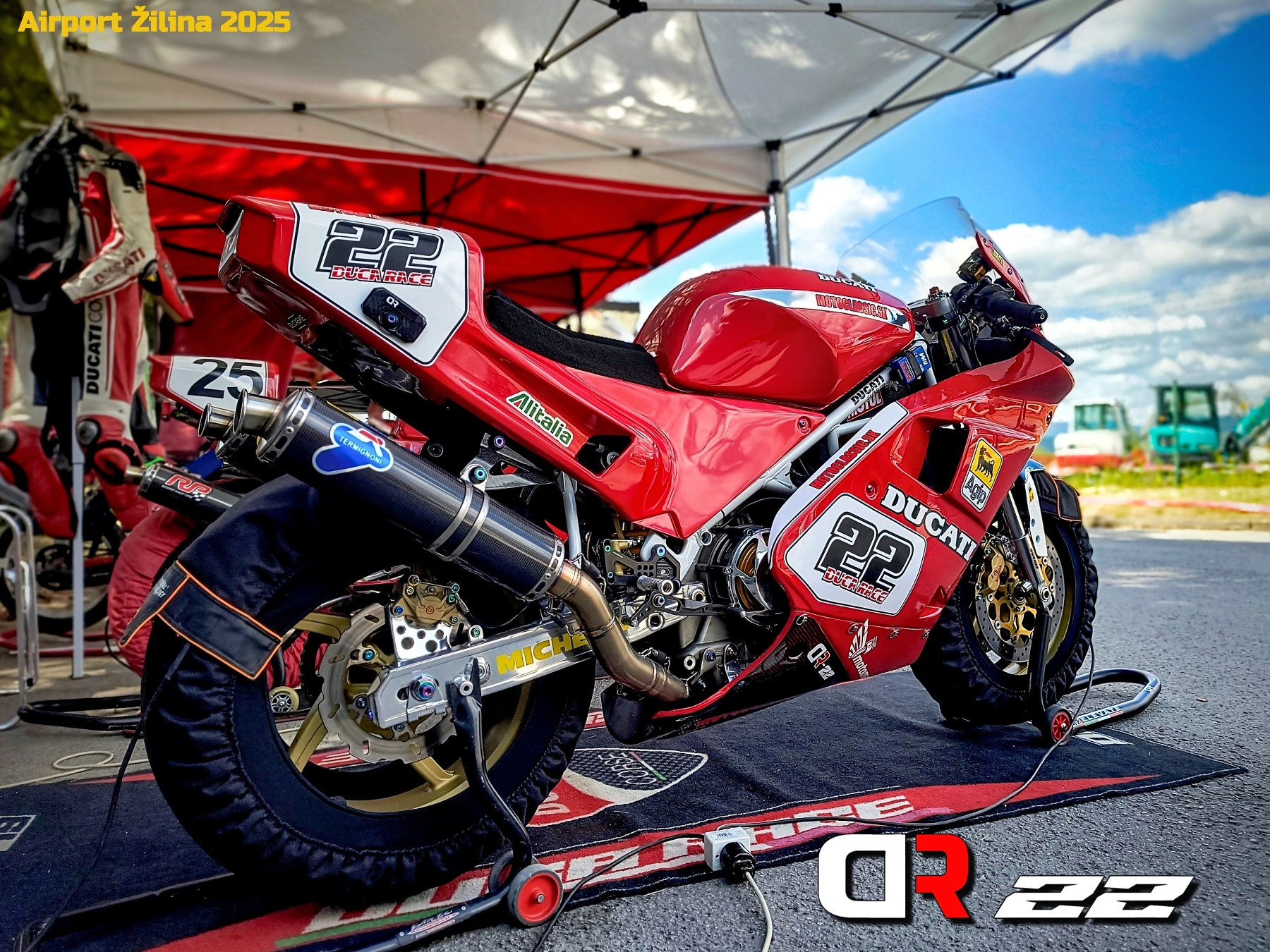 DR22 Ducati 851