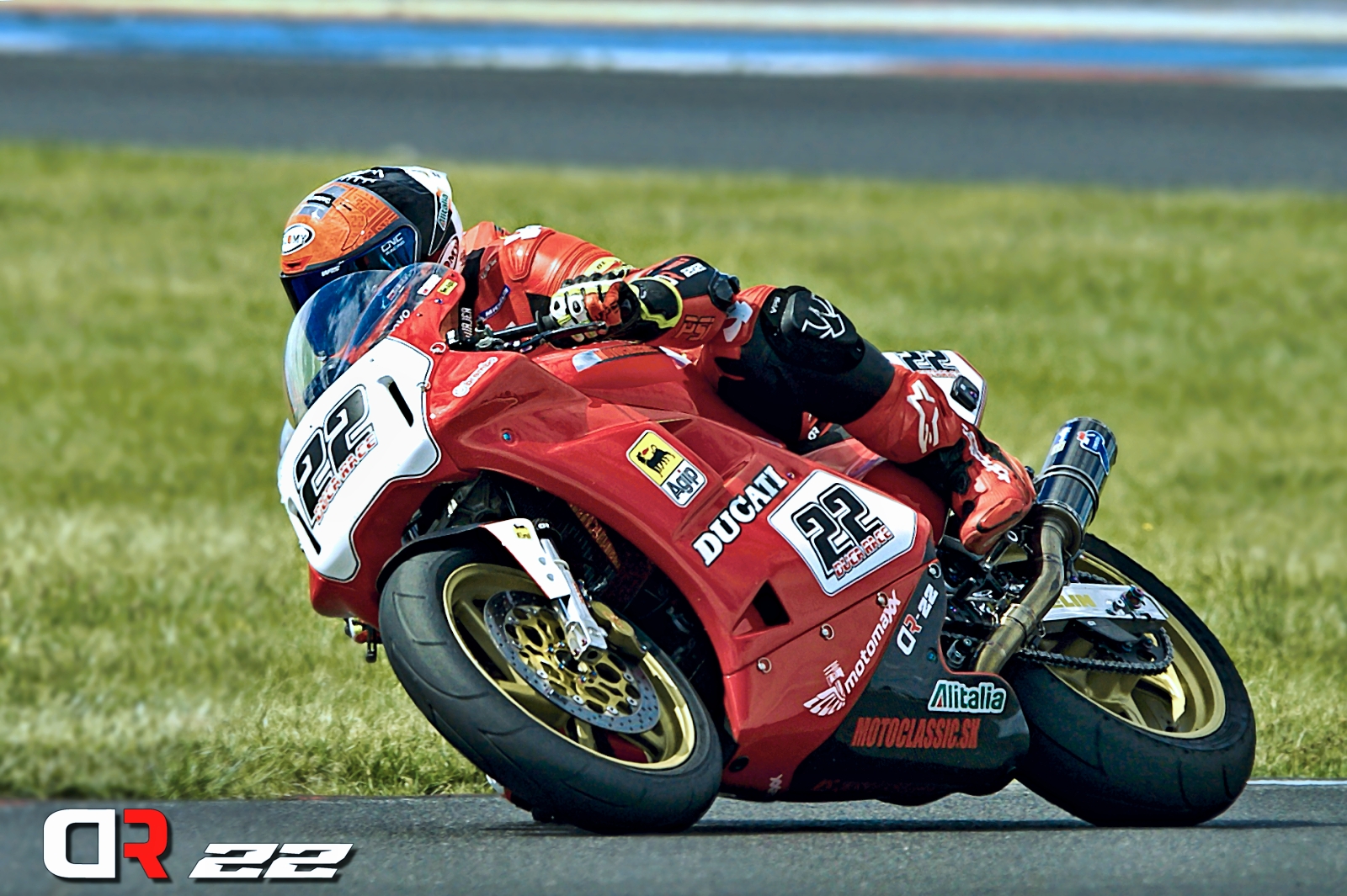 DR22 Ducati 851